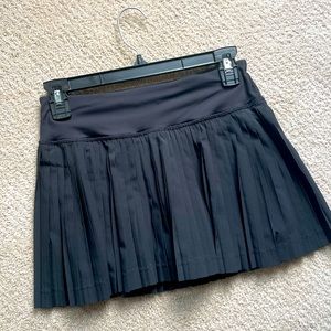 Lululemon Pleat To Street Skirt II - black